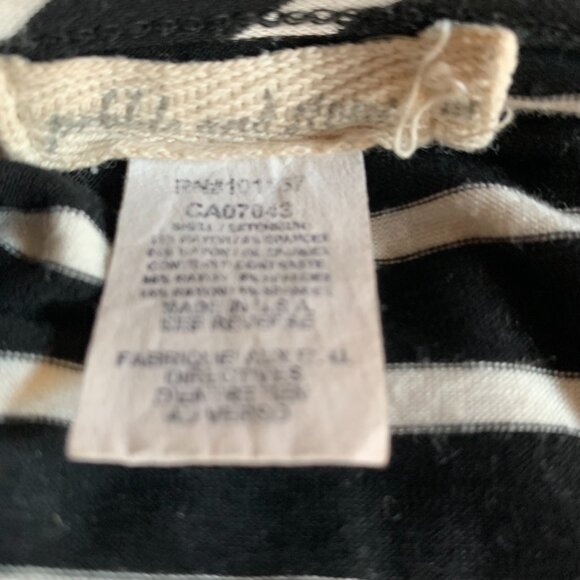 PEBBLE AND STONE Sleeveless stripes b&W Camisoles delicate ruffled lace medium - Picture 7 of 8